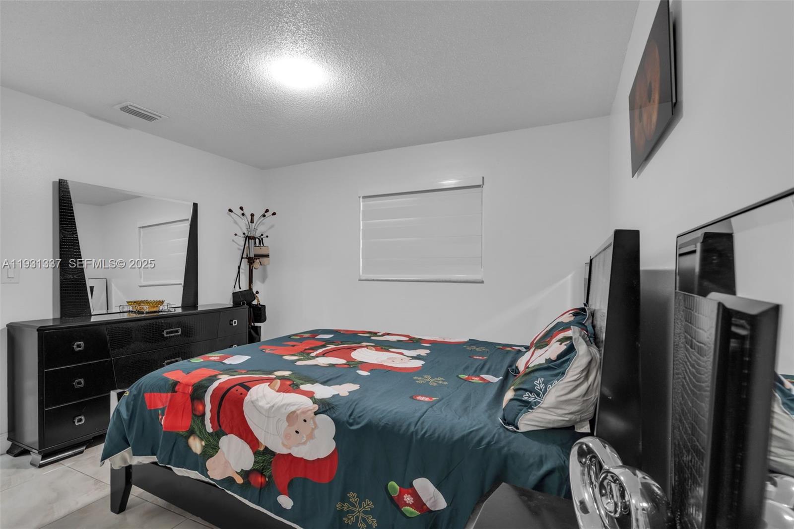 MICHELLE JARDINS NO 2 - Residential Lease