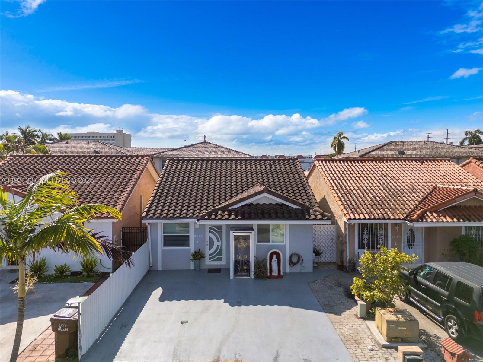 MICHELLE JARDINS NO 2 - Residential Lease