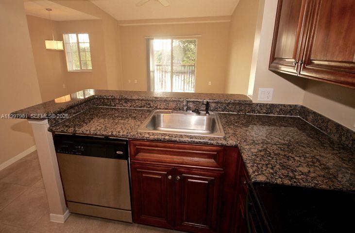 GRAND ISLES CONDO - Residential Lease