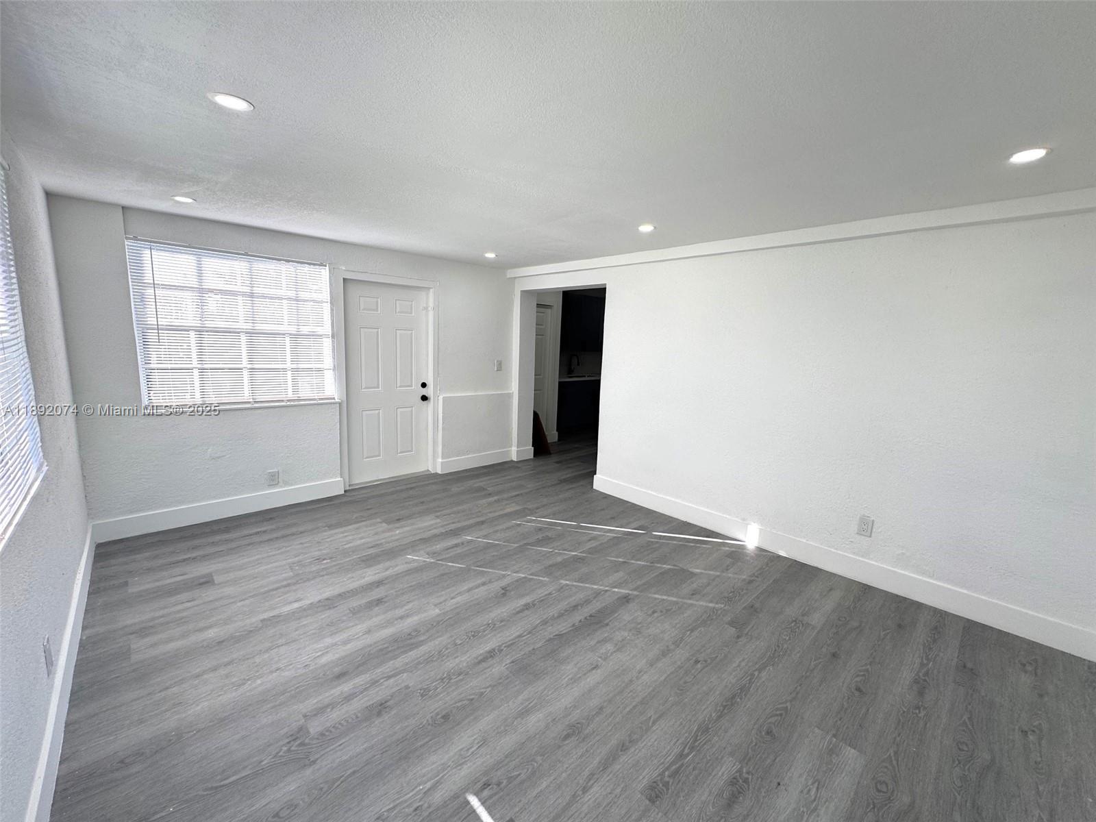 BROADMOOR MANOR - Residential