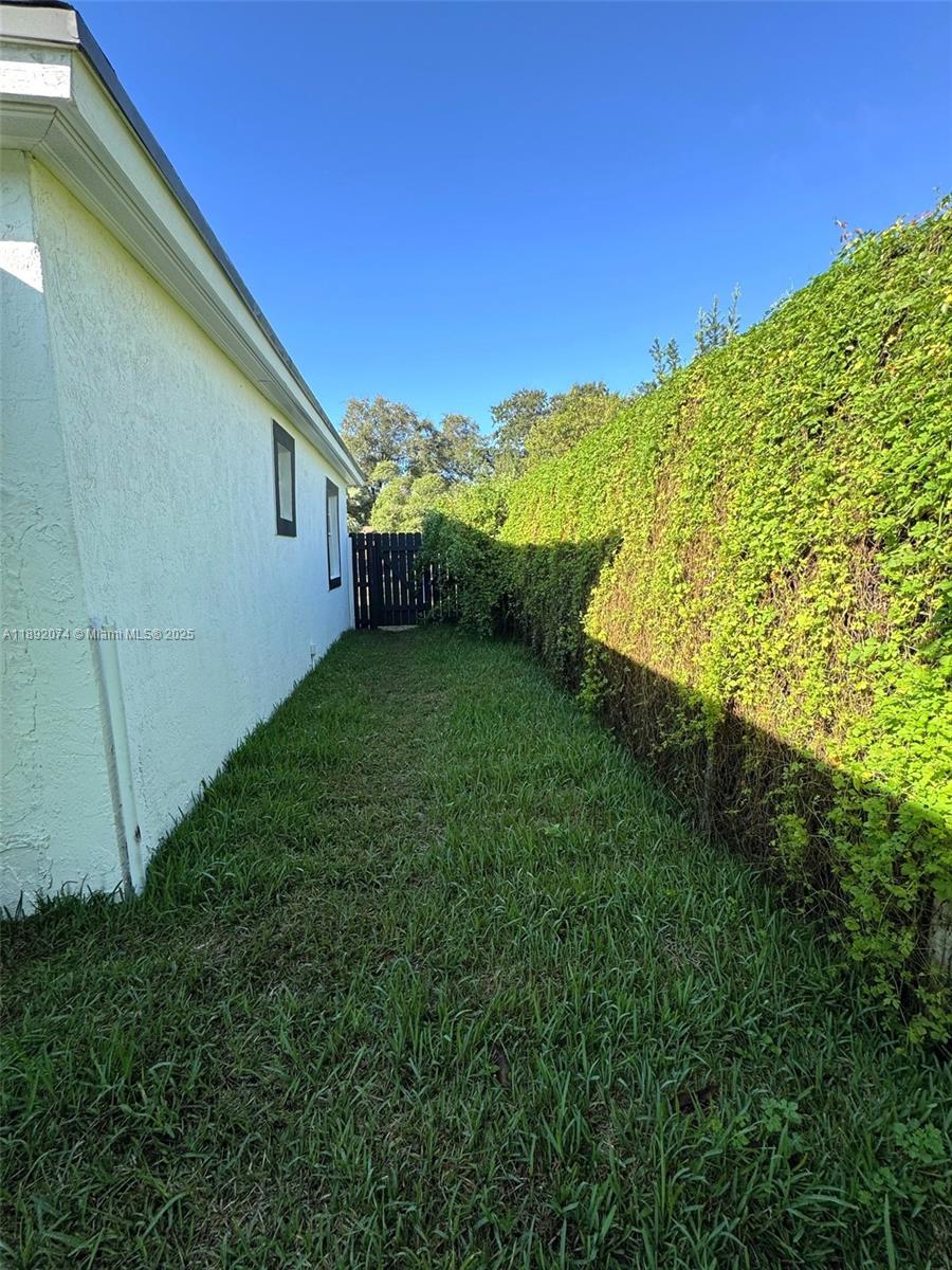 BROADMOOR MANOR - Residential