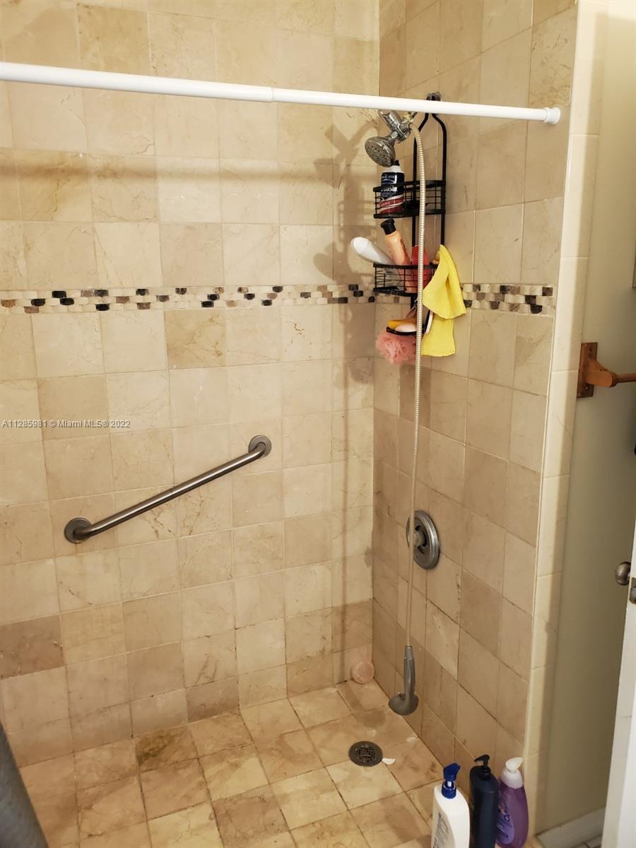 BURDINES HABITAT - Residential