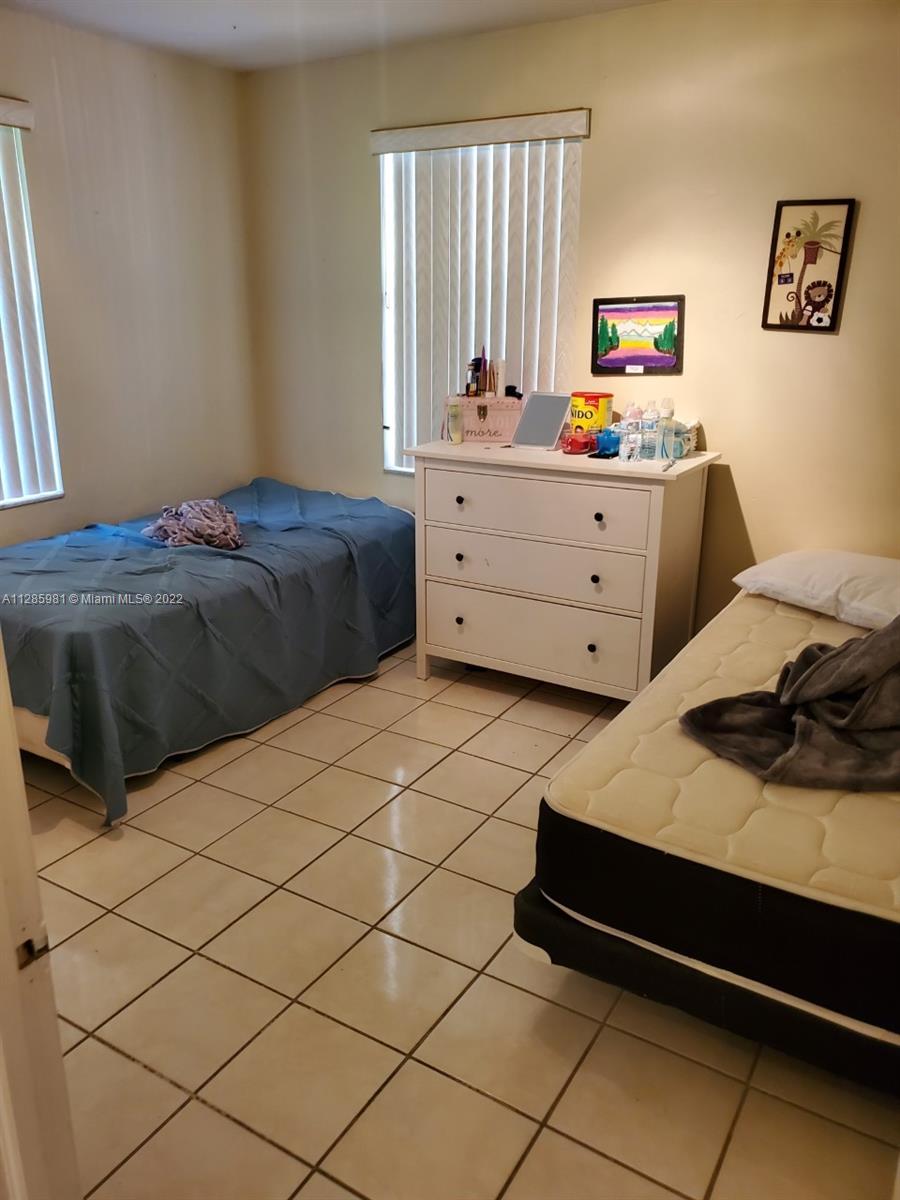 BURDINES HABITAT - Residential