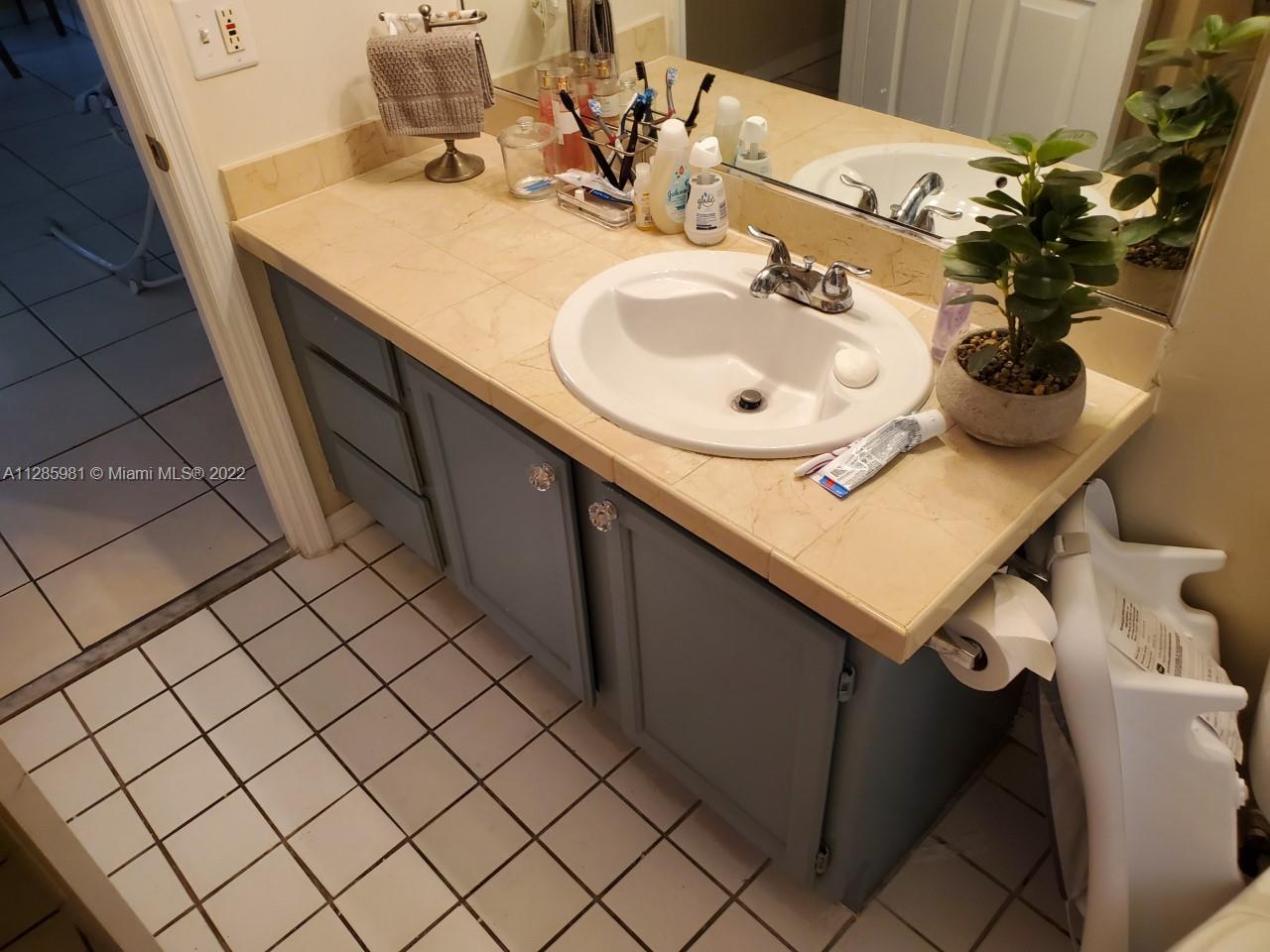 BURDINES HABITAT - Residential