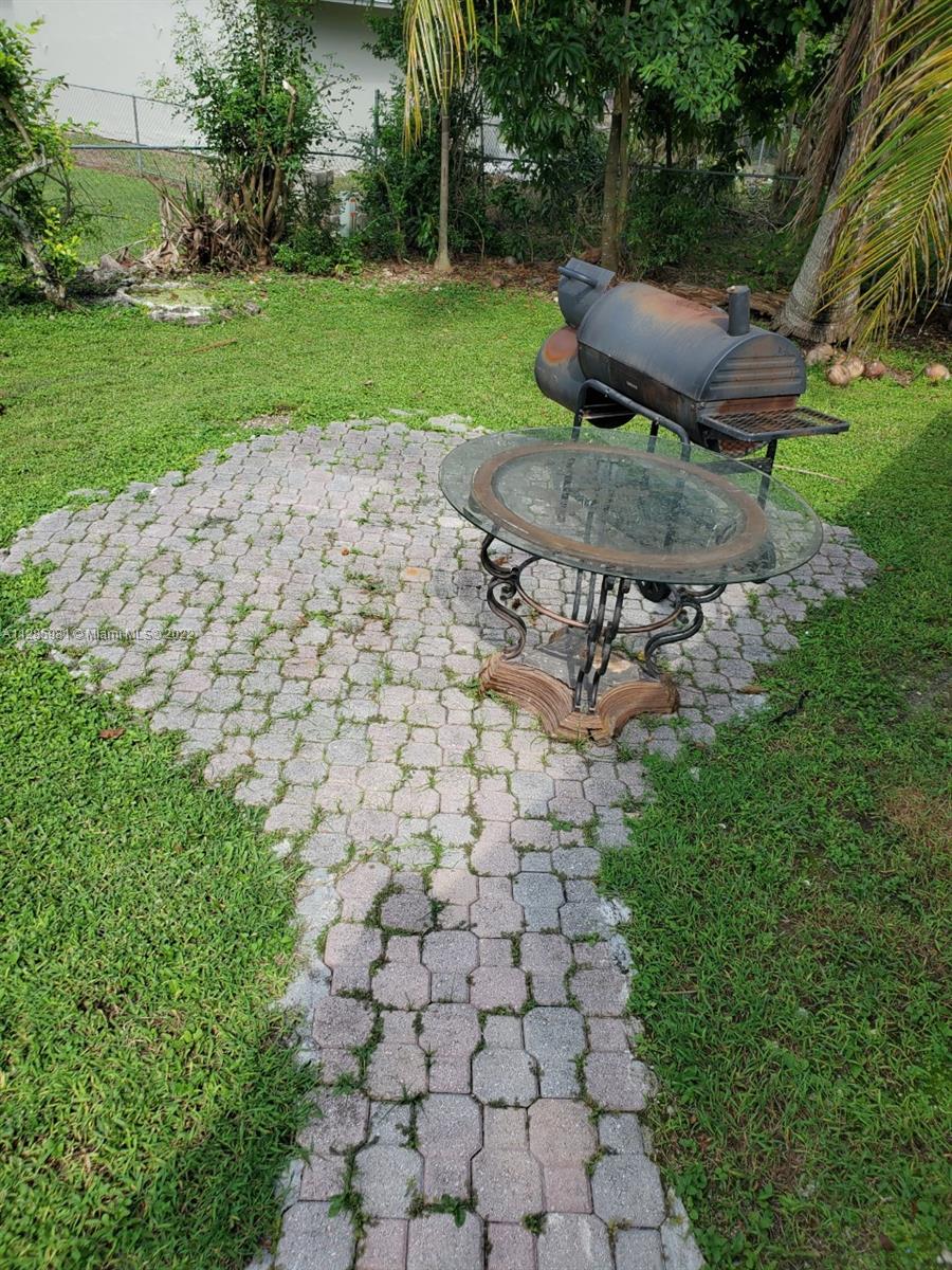 BURDINES HABITAT - Residential