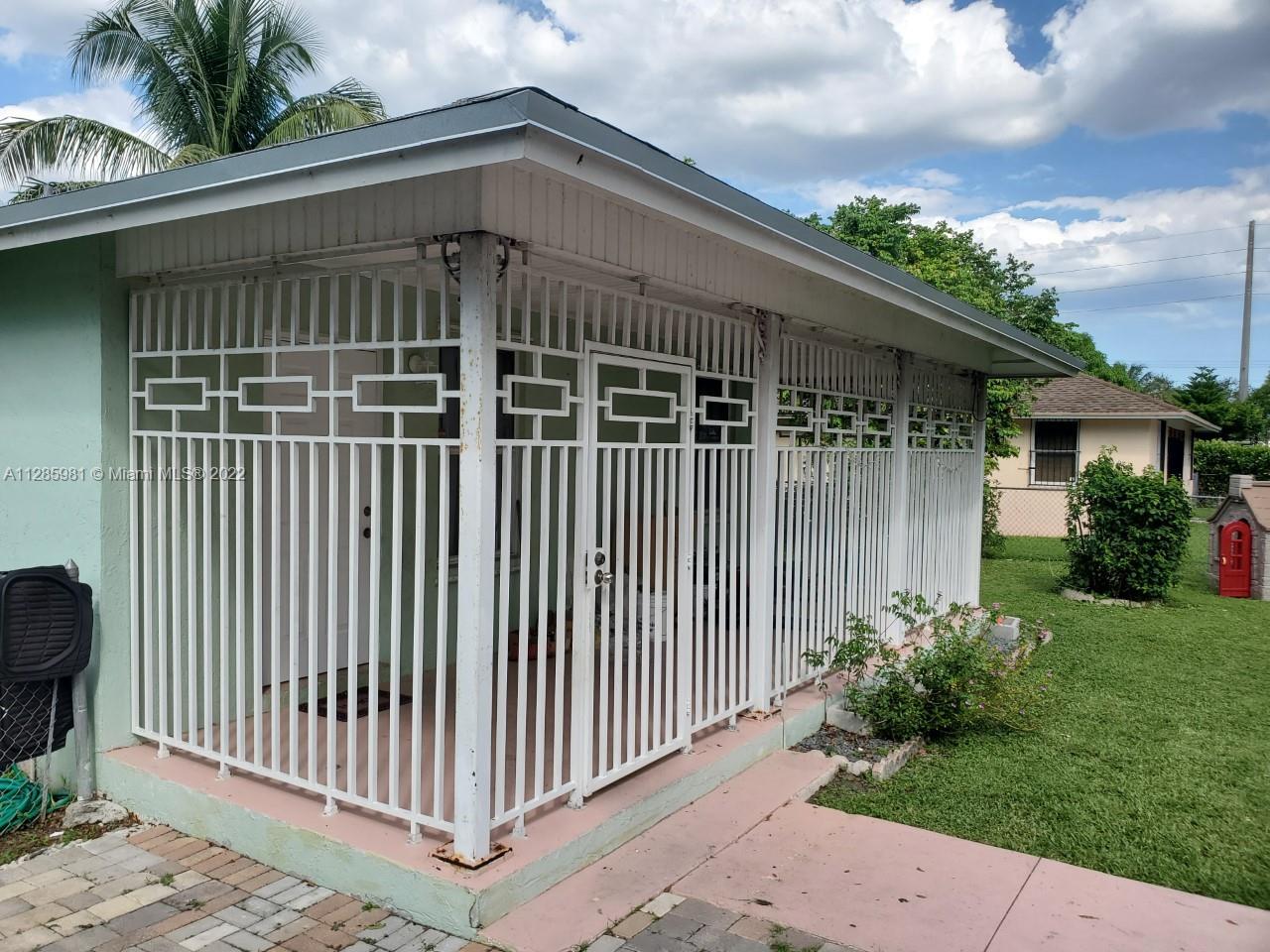 BURDINES HABITAT - Residential
