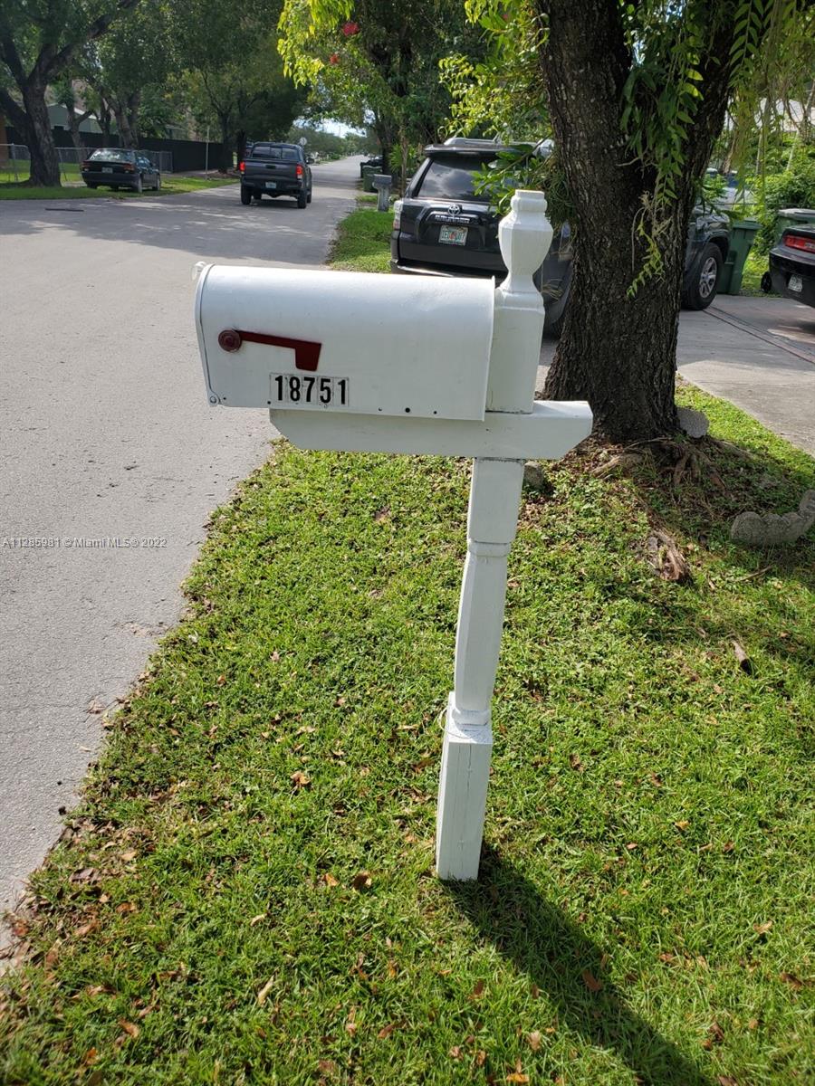 BURDINES HABITAT - Residential