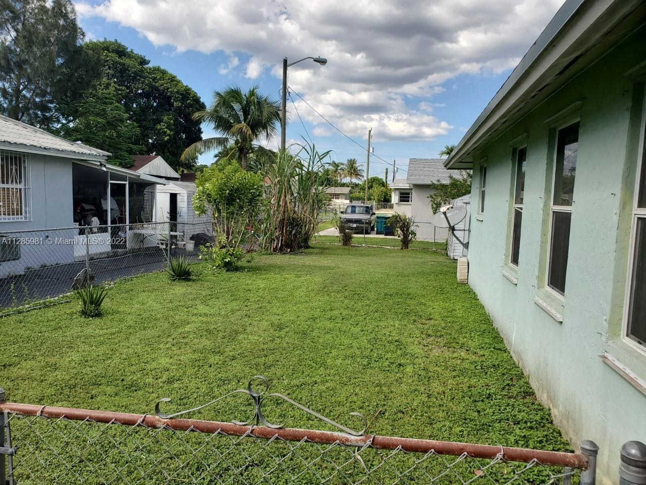 BURDINES HABITAT - Residential