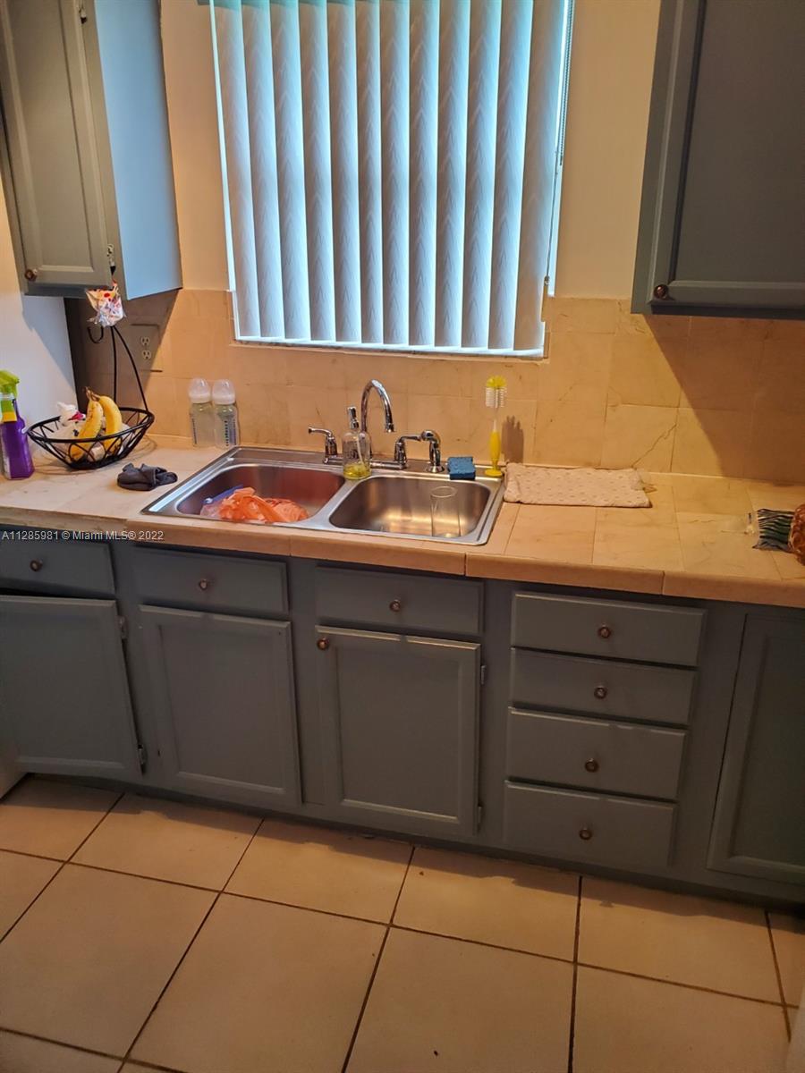 BURDINES HABITAT - Residential