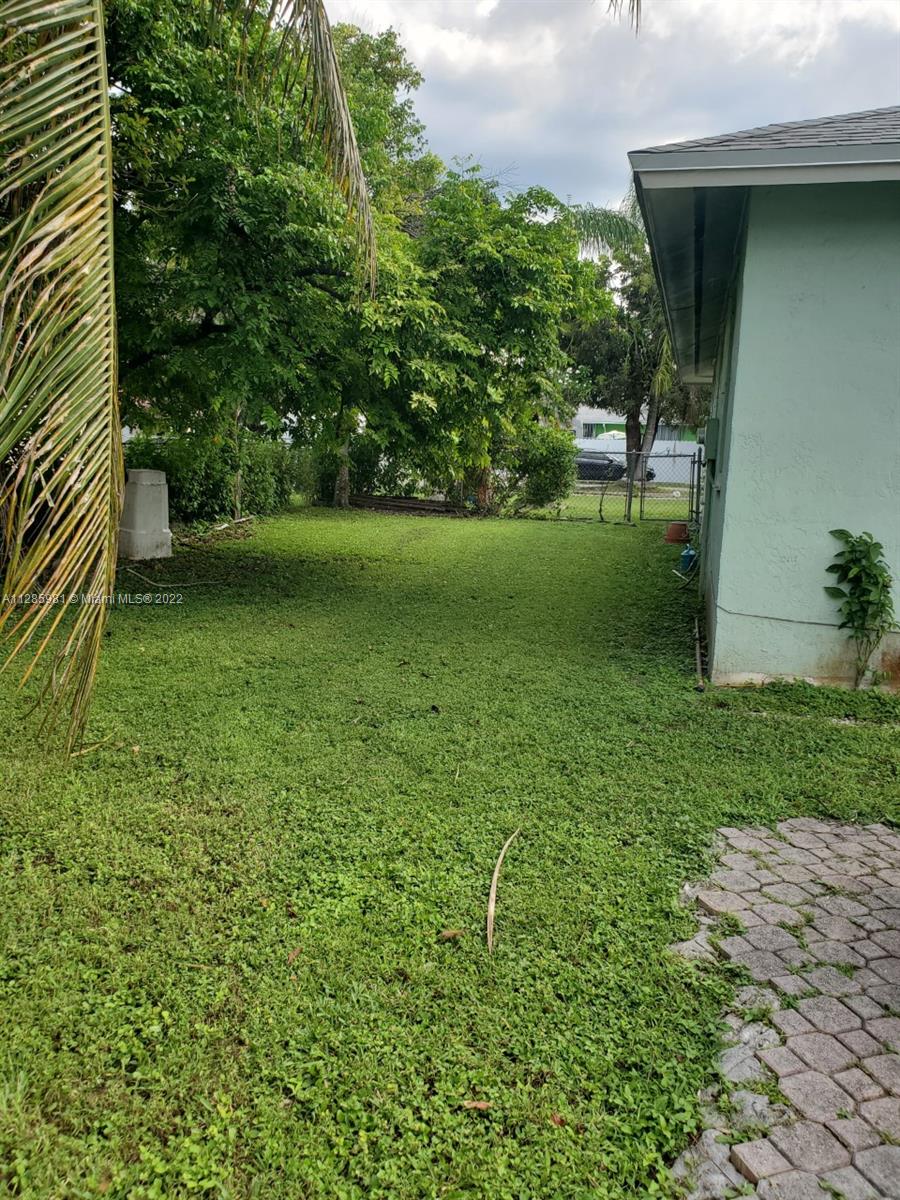 BURDINES HABITAT - Residential