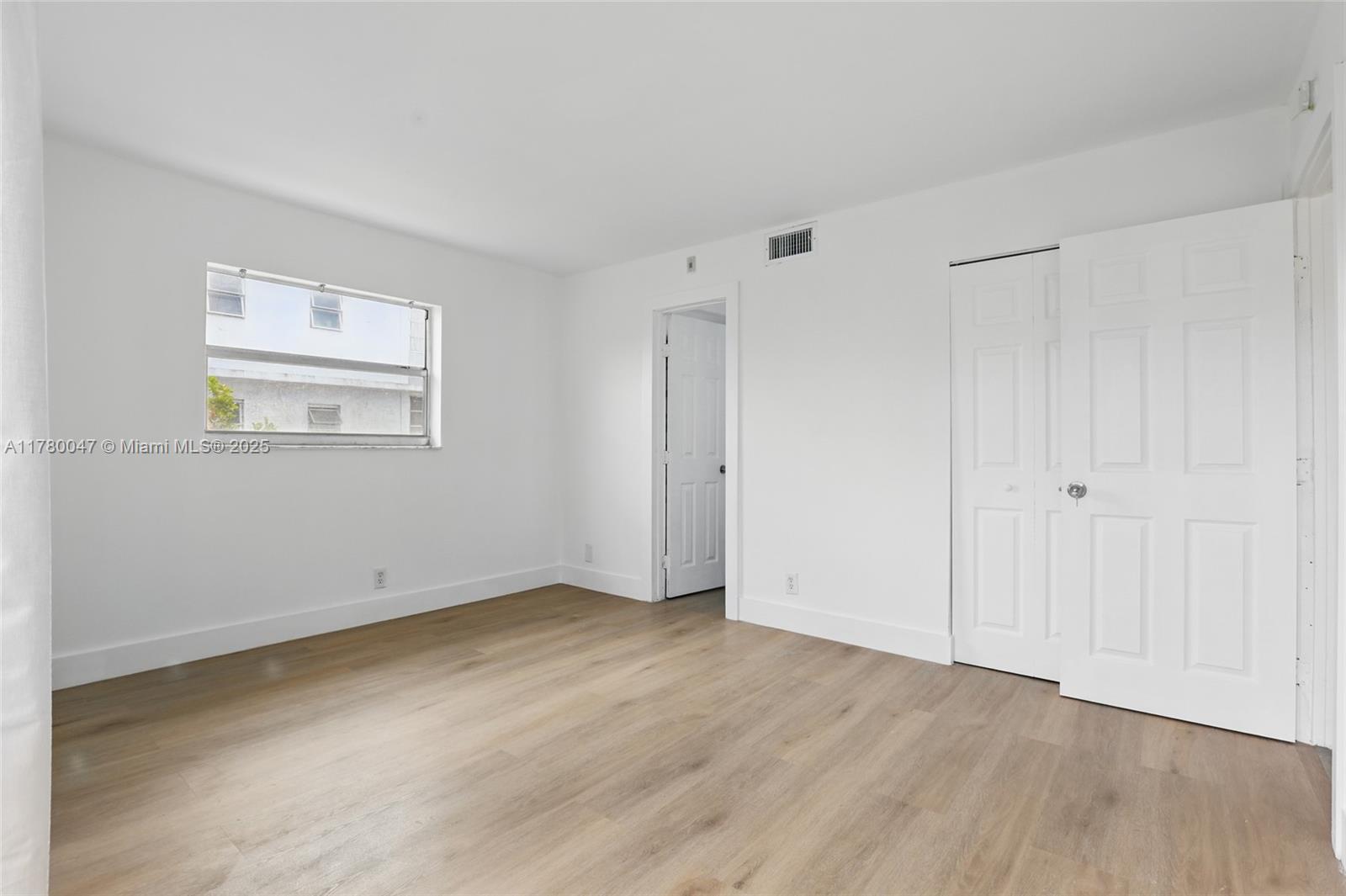 LAKESHORE AT UNIVERSITY P - Residential Lease