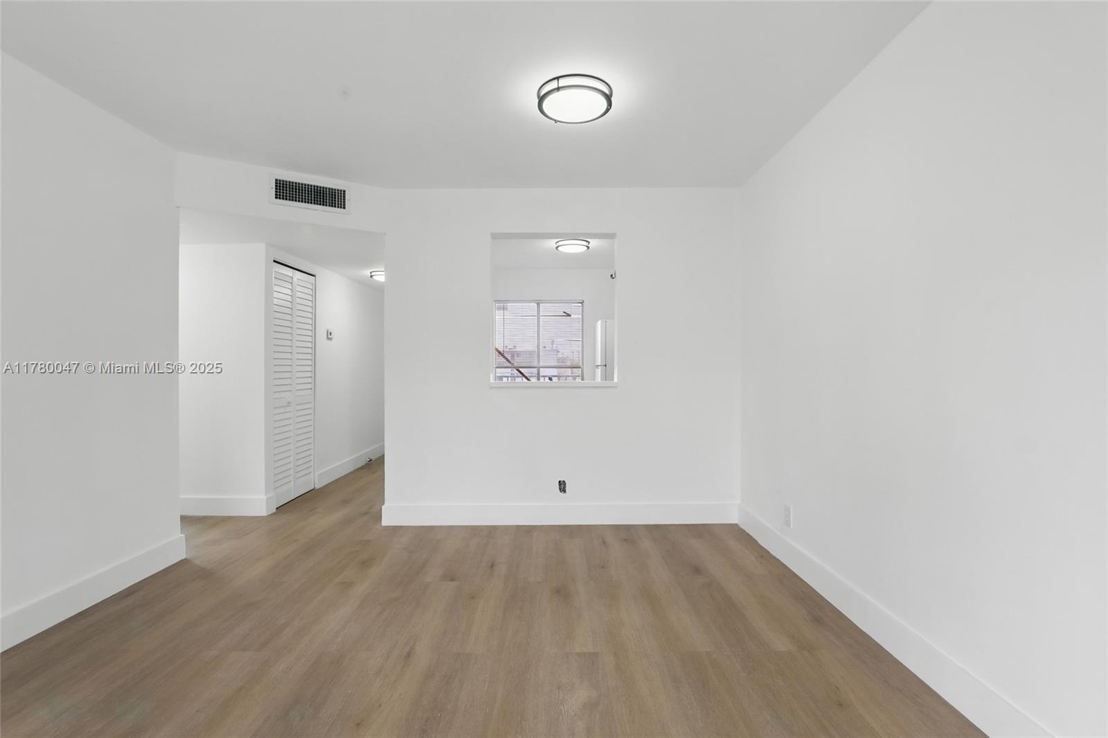 LAKESHORE AT UNIVERSITY P - Residential Lease