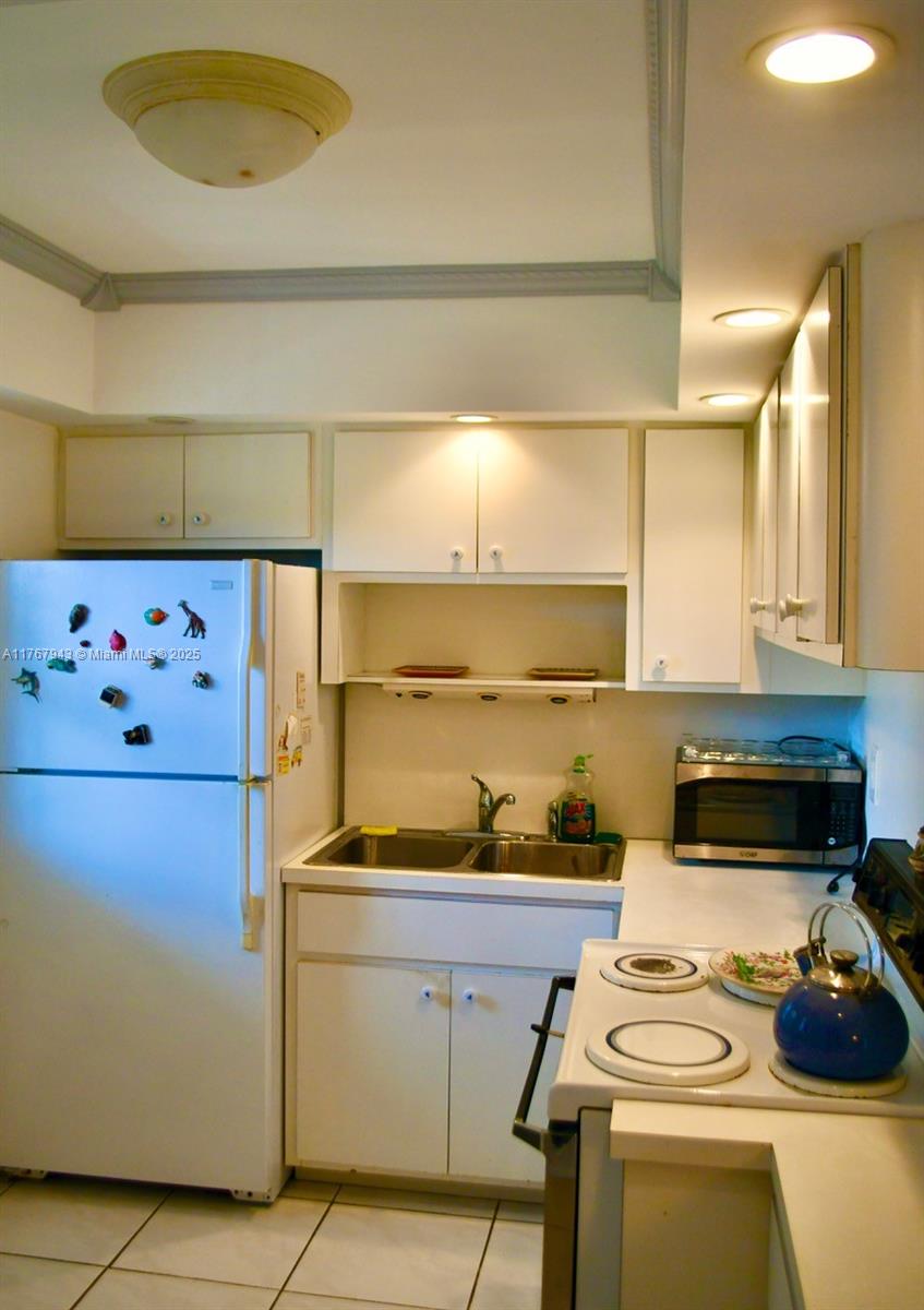 POINT EAST SEC III CONDO - Residential