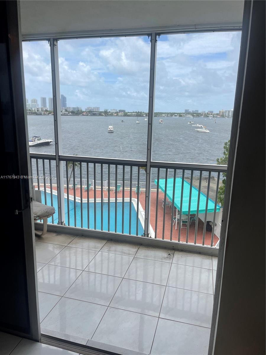 POINT EAST SEC III CONDO - Residential