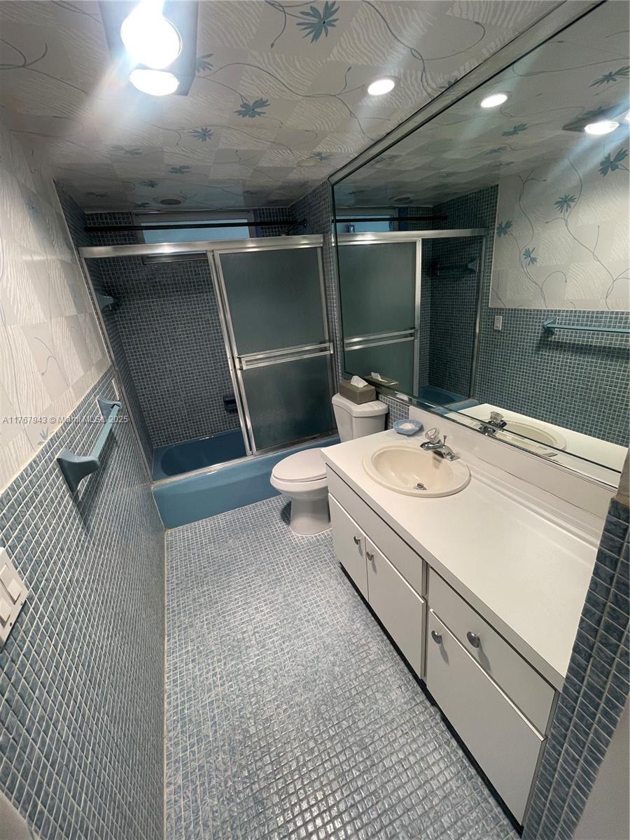 POINT EAST SEC III CONDO - Residential