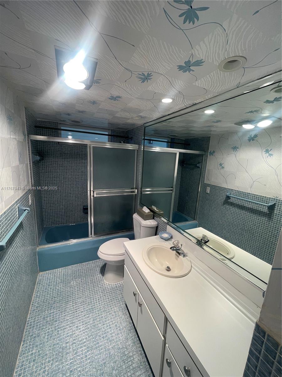 POINT EAST SEC III CONDO - Residential