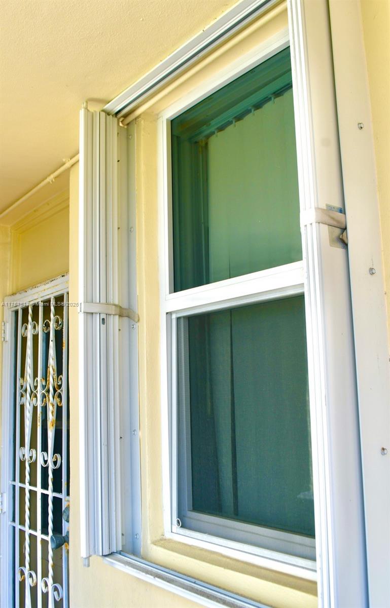 POINT EAST SEC III CONDO - Residential