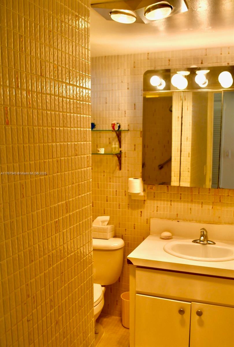 POINT EAST SEC III CONDO - Residential