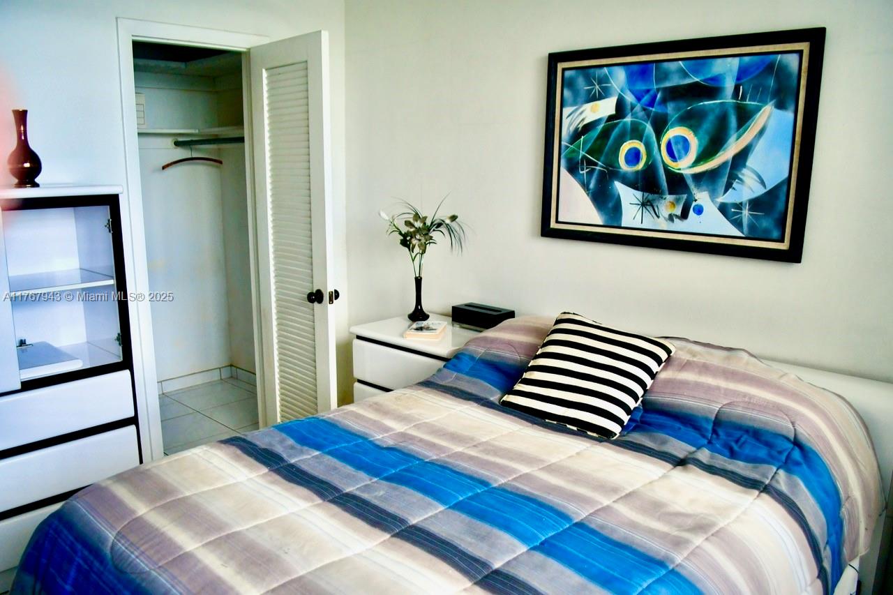 POINT EAST SEC III CONDO - Residential