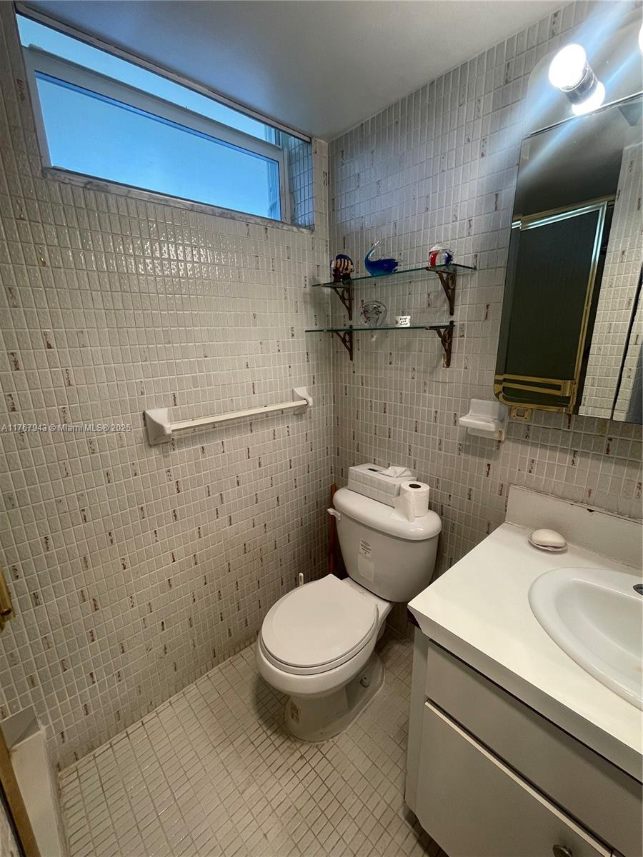 POINT EAST SEC III CONDO - Residential