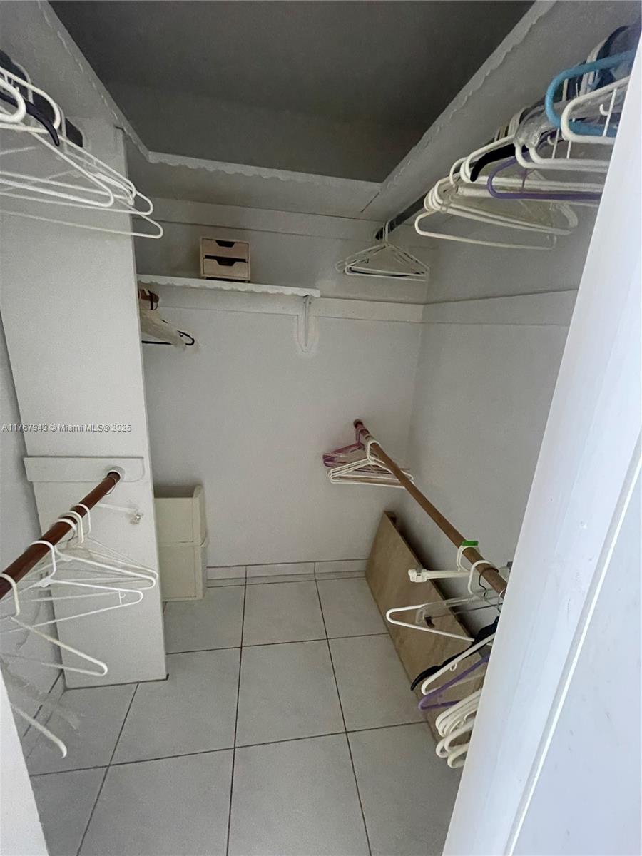 POINT EAST SEC III CONDO - Residential