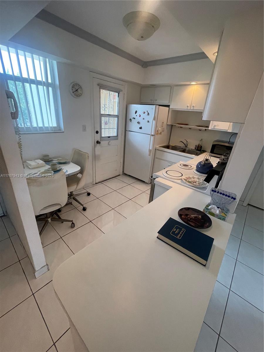 POINT EAST SEC III CONDO - Residential