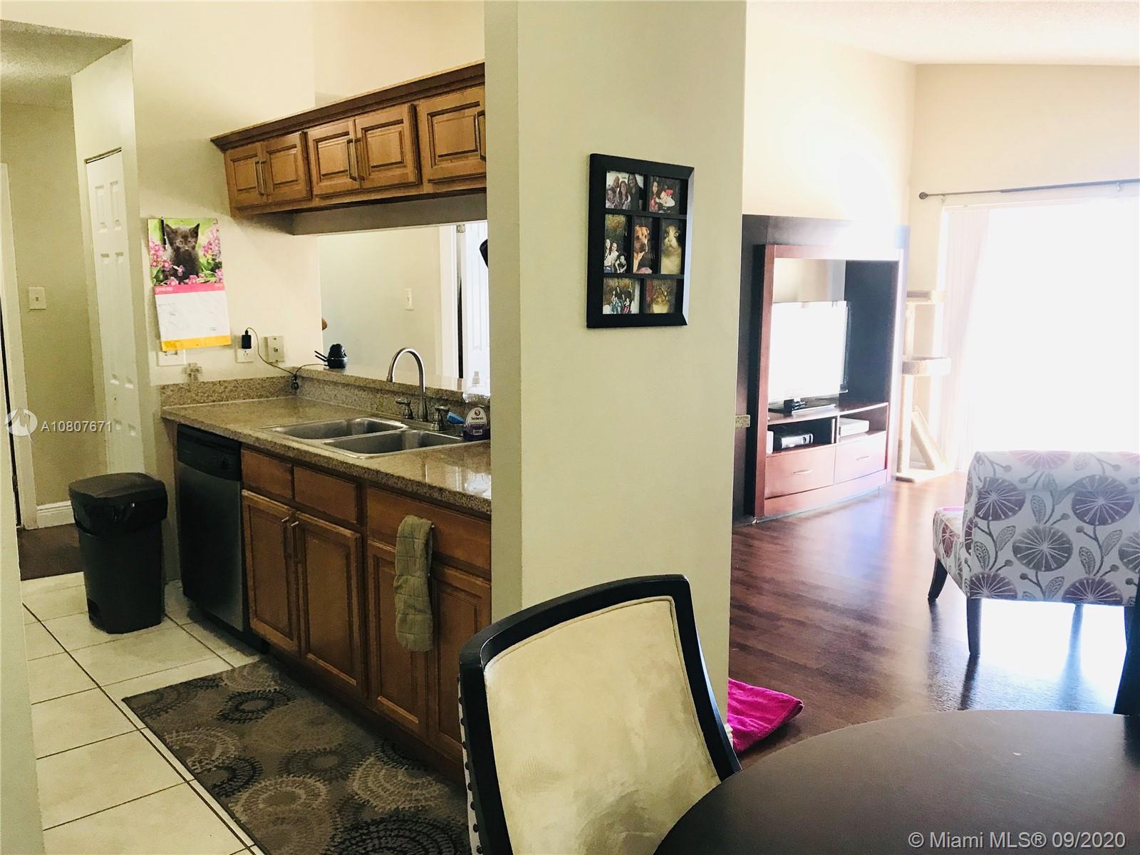 ROYAL PALM PLACE - Residential