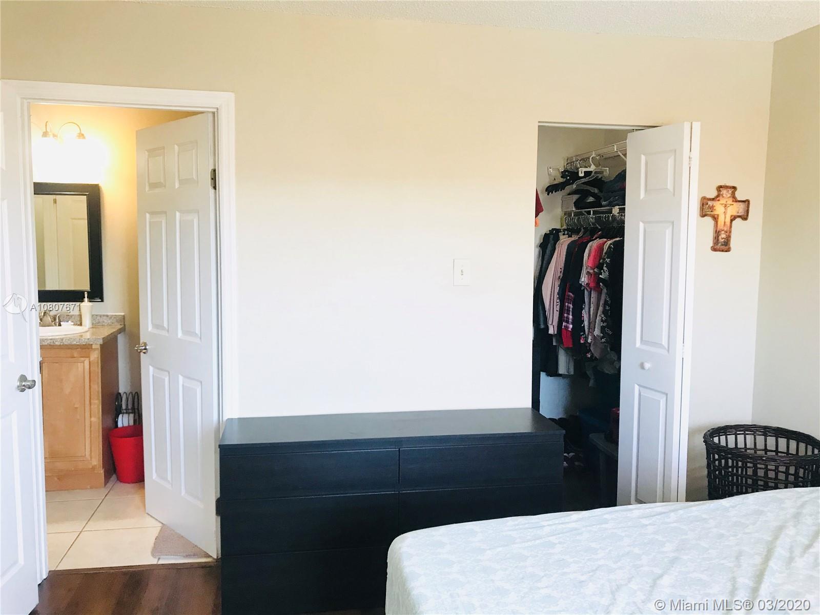 ROYAL PALM PLACE - Residential