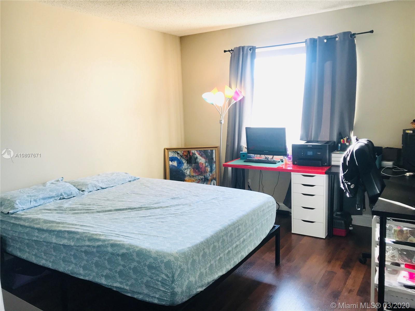 ROYAL PALM PLACE - Residential