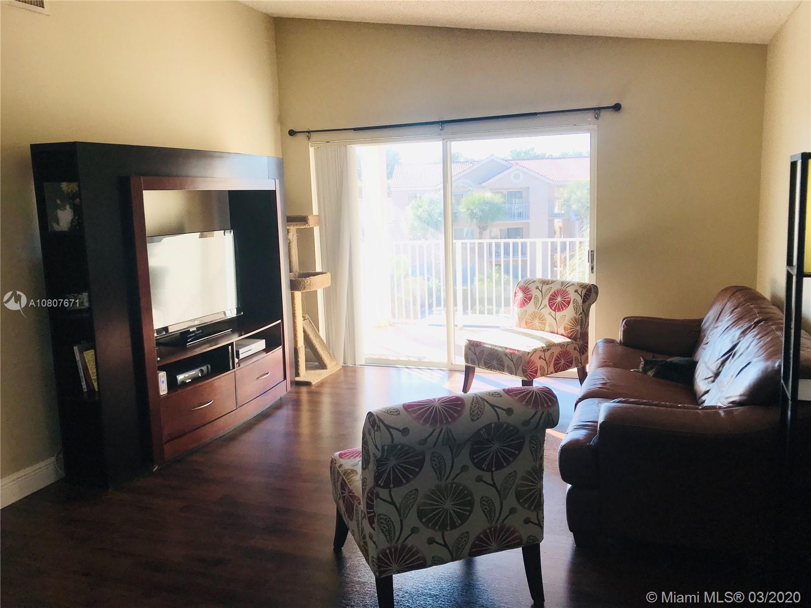 ROYAL PALM PLACE - Residential