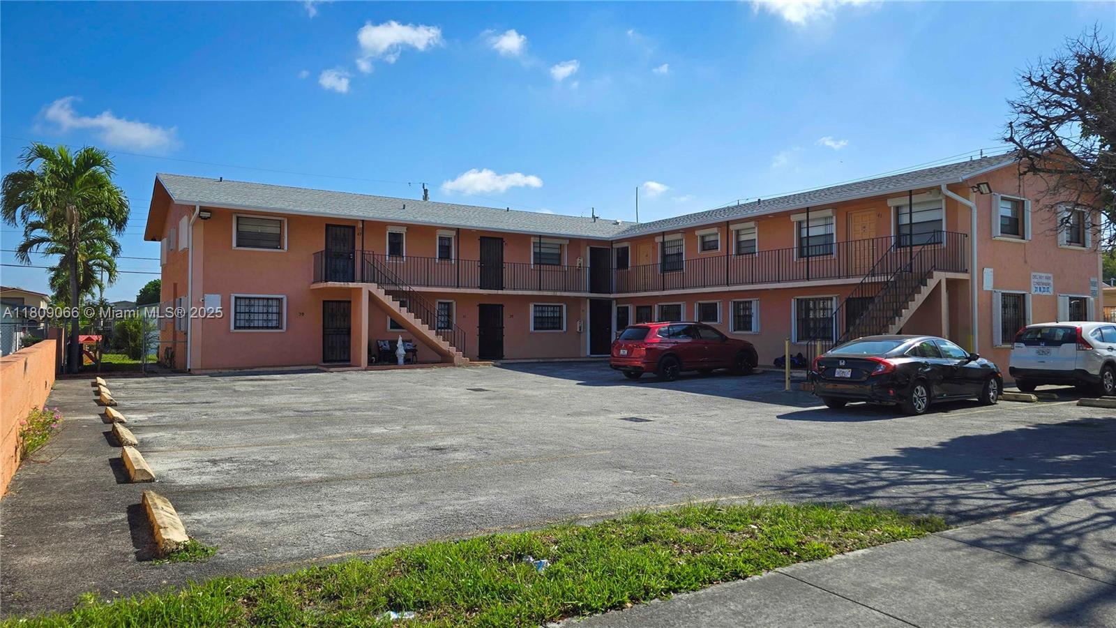 DEL REY PARK CONDO - Residential Lease