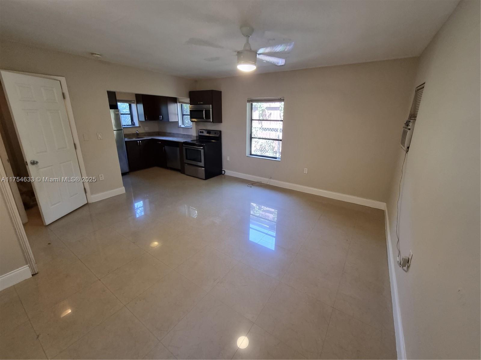 Rental Property at 1216 Ne 14th Ave Rear, Fort Lauderdale, Broward County, Florida - Bathrooms: 1  - $1,995 MO.