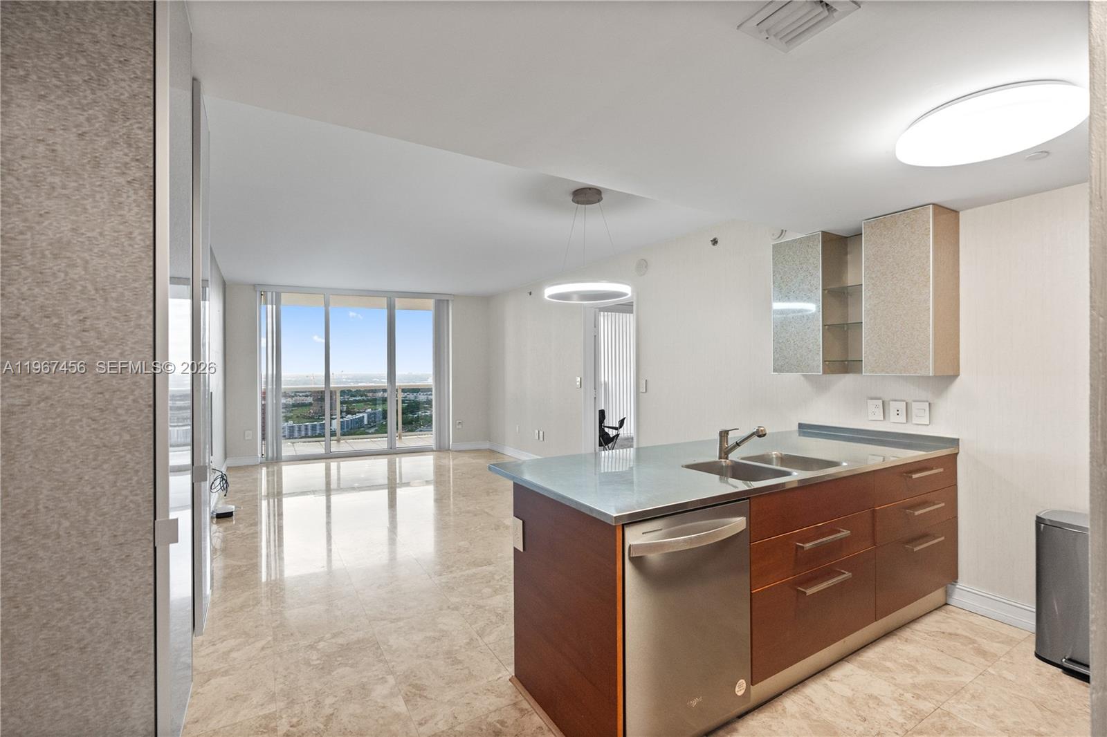 BEACH CLUB CONDO - Residential