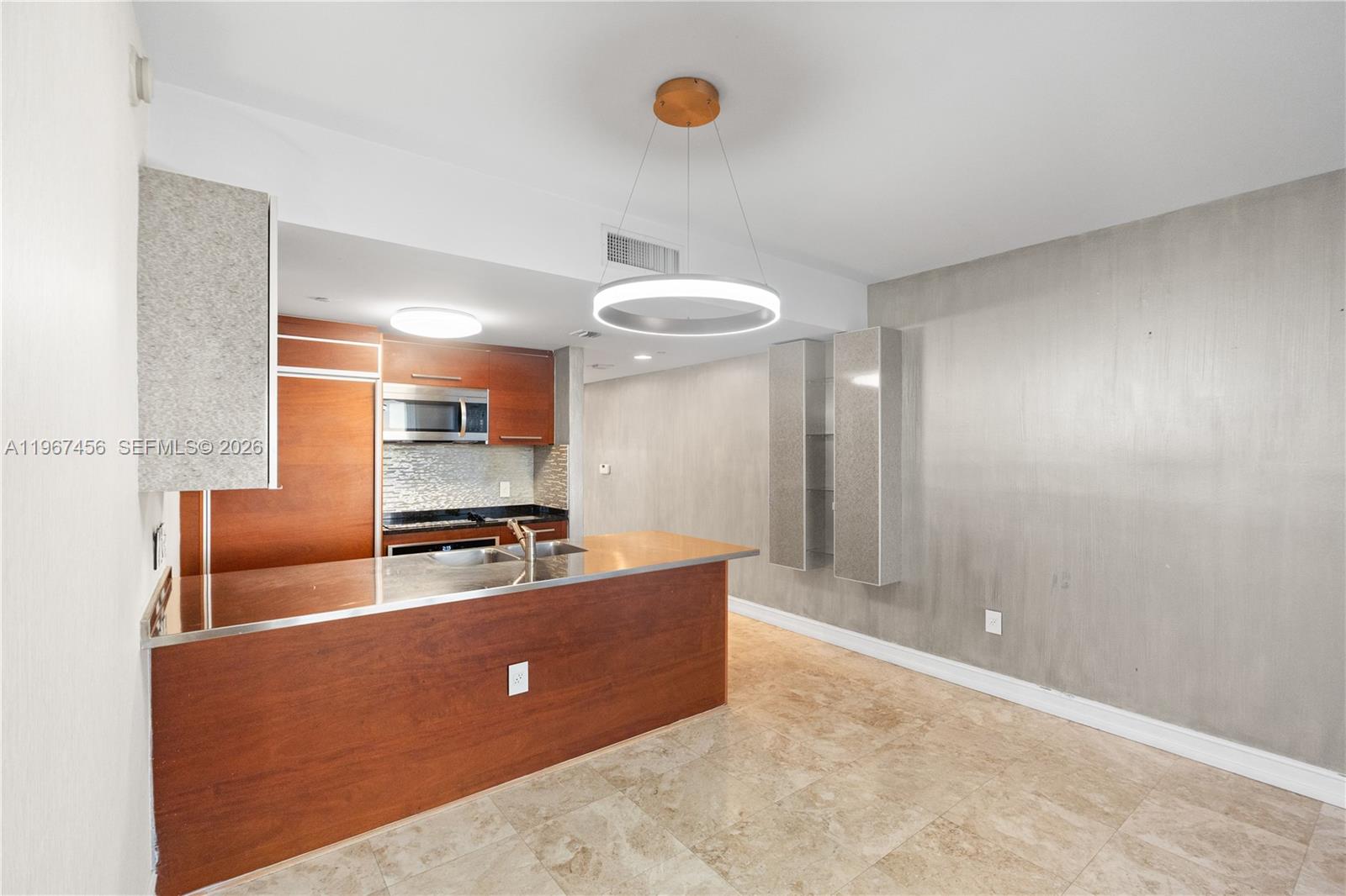 BEACH CLUB CONDO - Residential