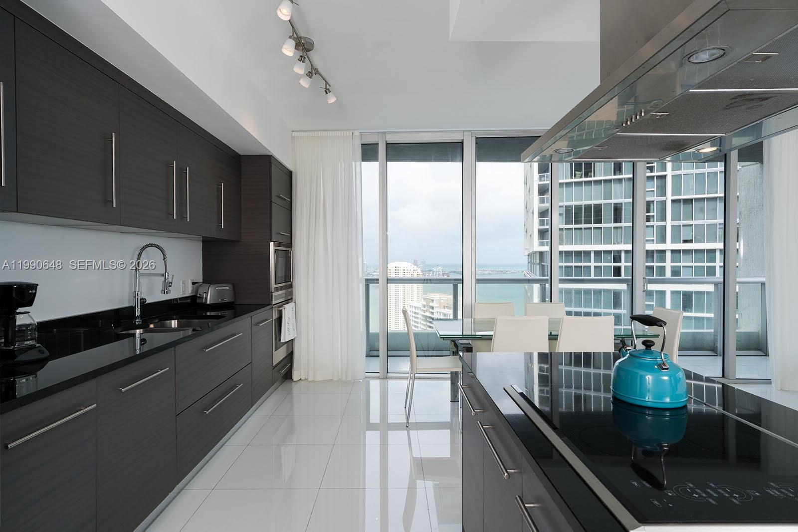 ICON BRICKELL CONDO NO 3 - Residential