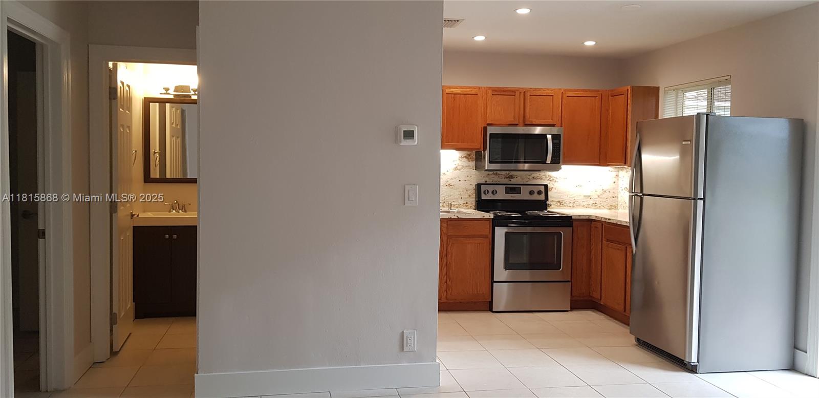 Rental Property at Address Not Disclosed, Fort Lauderdale, Broward County, Florida - Bedrooms: 2 
Bathrooms: 1  - $1,950 MO.