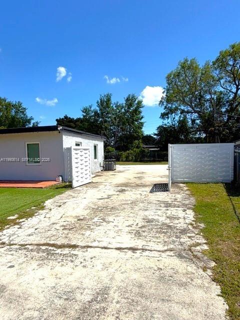 BUNCHE PARK - Residential