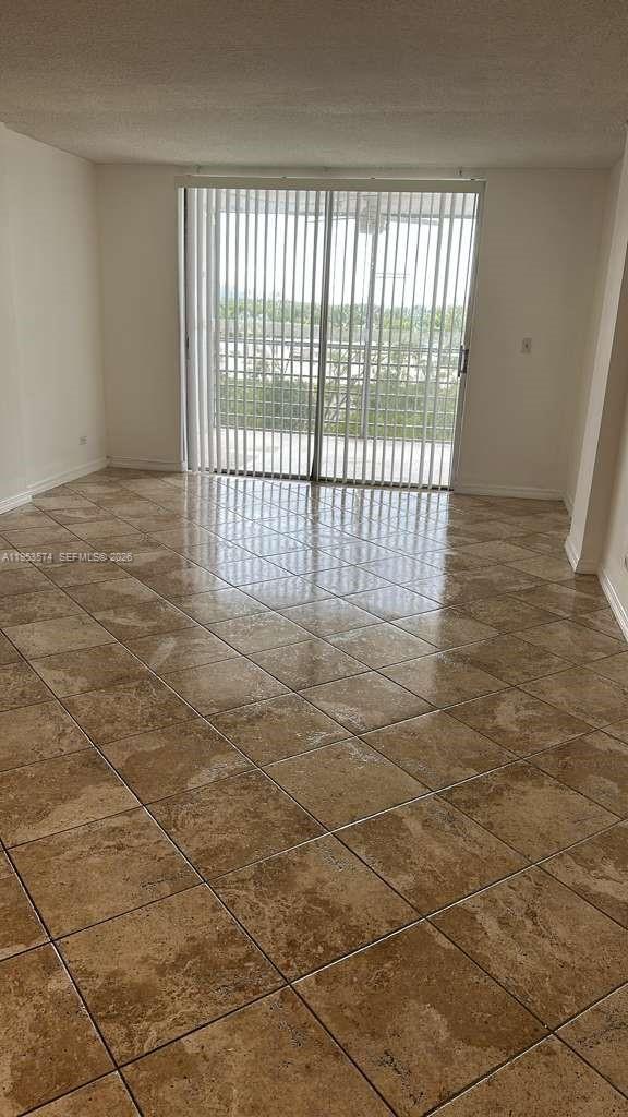 EASTERN SHORES WHITE HOUSE - Residential