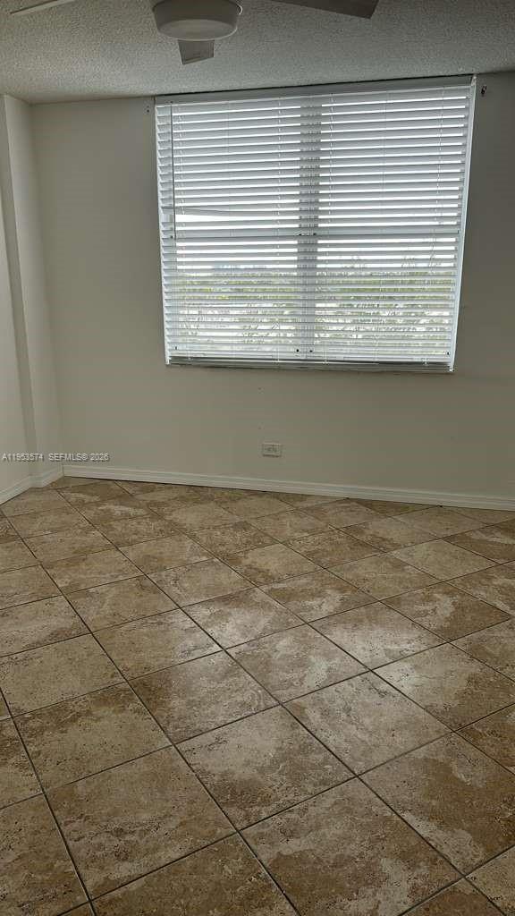 EASTERN SHORES WHITE HOUSE - Residential