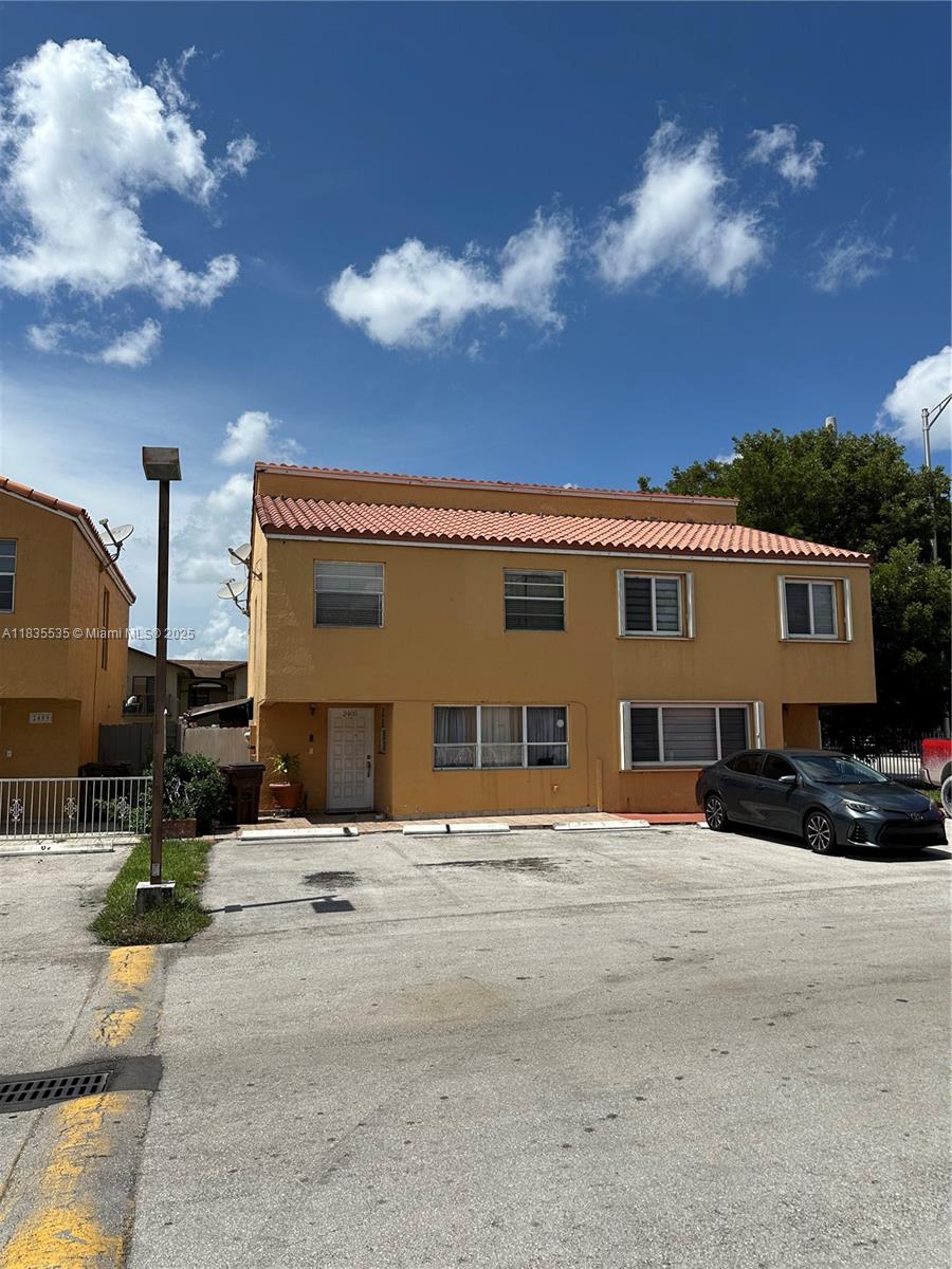 You won’t want to miss this amazing townhouse in Hialeah! It’s conveniently located near shopping centers, 49th St. and Okeechobee Road. You'll love being part of a small private community that offers three parking spaces right in front of your home. Plus, there’s a private backyard complete with an aluminum roof—perfect for family gatherings and barbecues. This townhouse is in excellent condition and ready for you to move in!