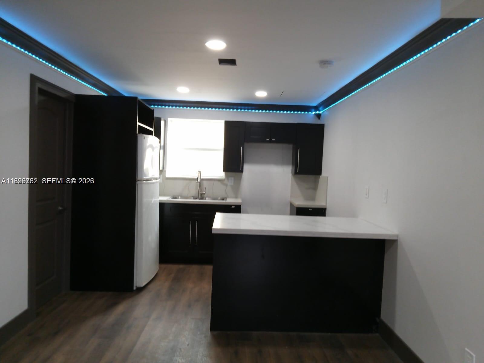 2720 NW 29th St 2720