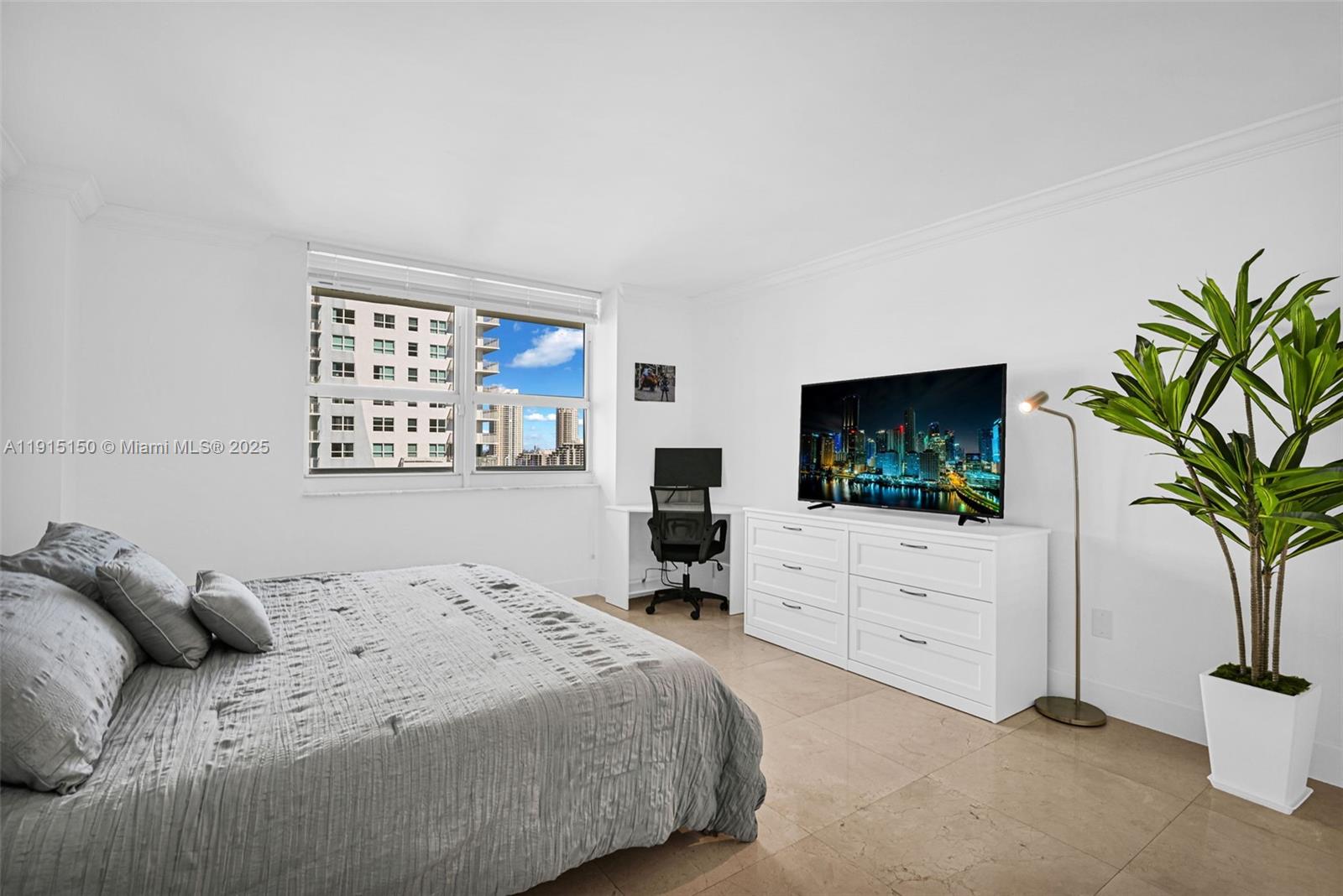 THE MARK ON BRICKELL COND - Residential