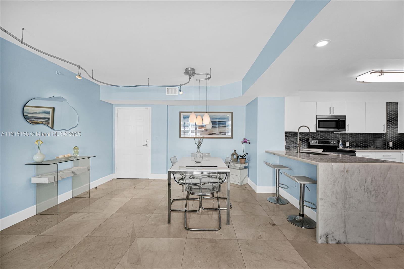 THE MARK ON BRICKELL COND - Residential