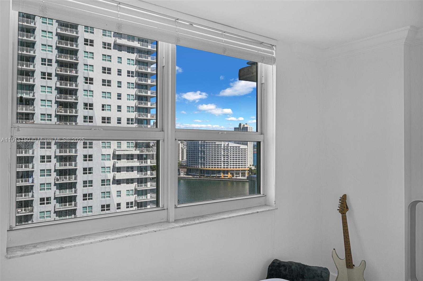 THE MARK ON BRICKELL COND - Residential