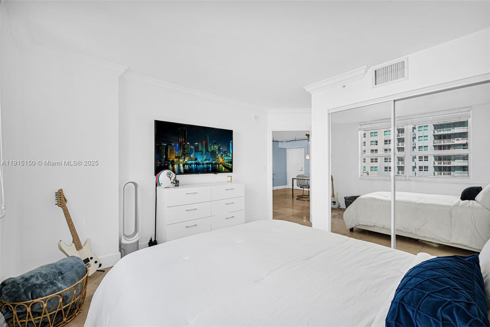 THE MARK ON BRICKELL COND - Residential