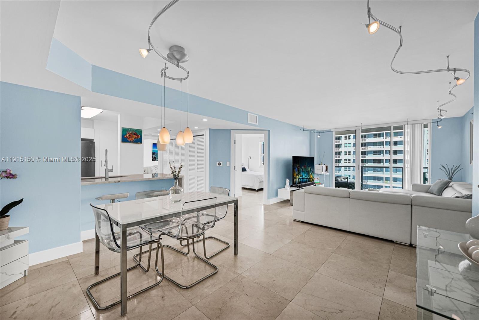 THE MARK ON BRICKELL COND - Residential