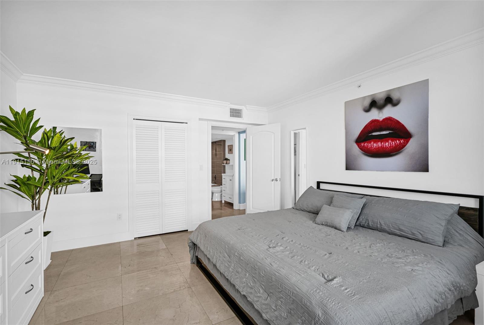 THE MARK ON BRICKELL COND - Residential