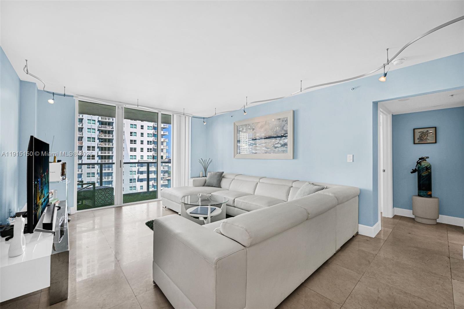 THE MARK ON BRICKELL COND - Residential
