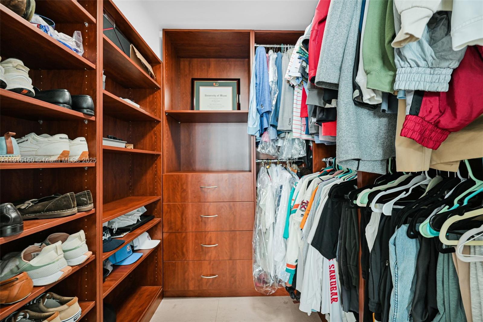 THE MARK ON BRICKELL COND - Residential