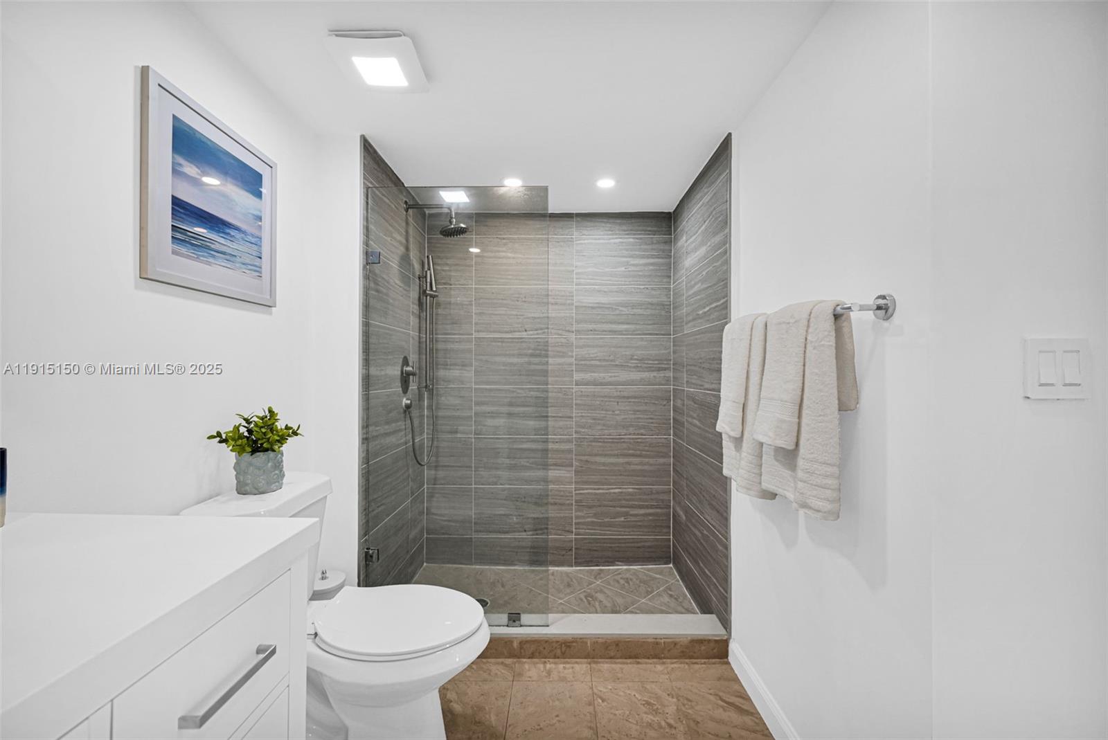 THE MARK ON BRICKELL COND - Residential